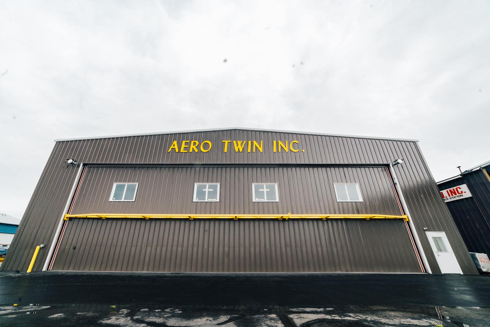 Aero Twin aircraft hangar