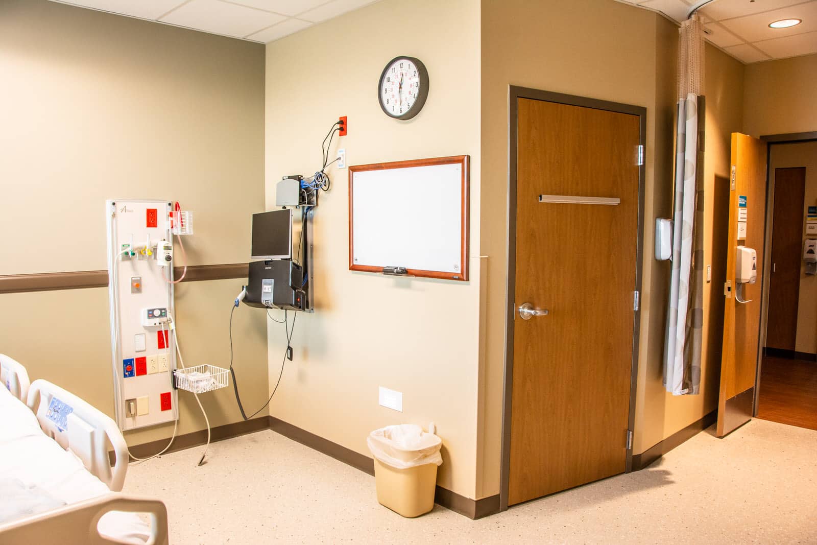 Advanced Physical Therapy medical room